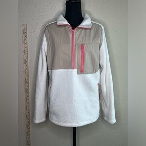 Fleece half zip pullover in excellent preowned condition